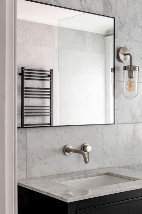 Dunsford House - Elegant Townhouse With Parking Villa Bath Kültér fotó